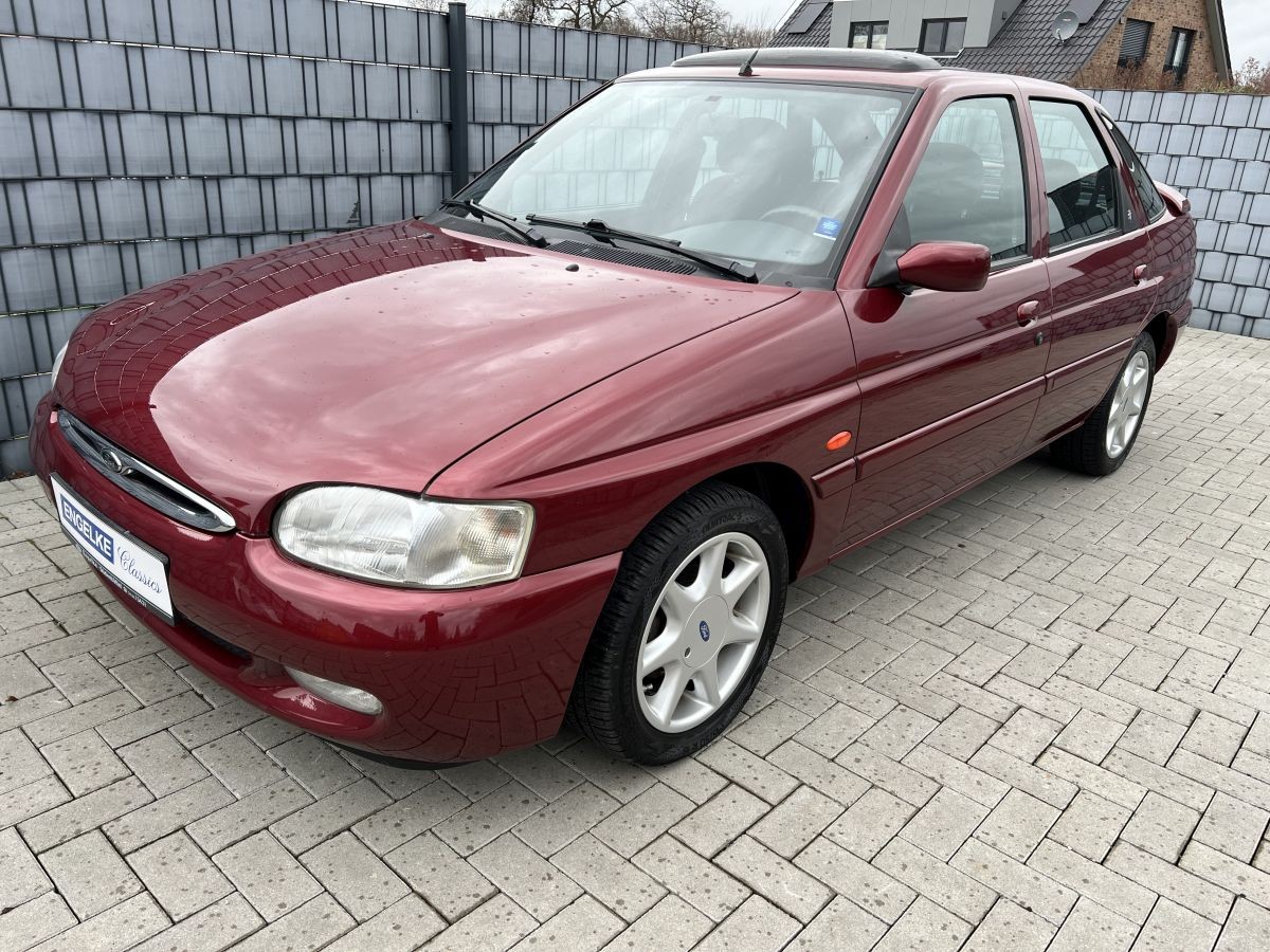 Ford Escort 1.8 16V Ghia *1.Hand*