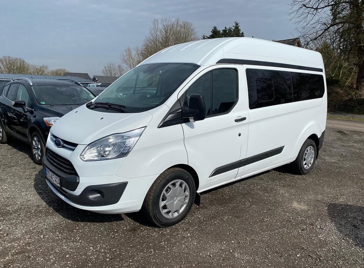 Ford Transit Custom 2.0 TDCI L2H2 9-Sitzer